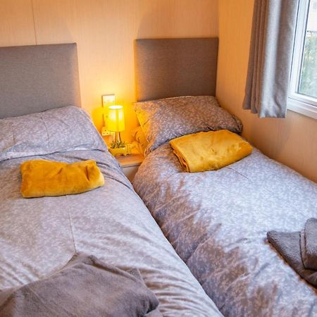 Luxury Lancaster Lodge - The Best Hot Tub Getaway! Tattershall Eksteriør bilde