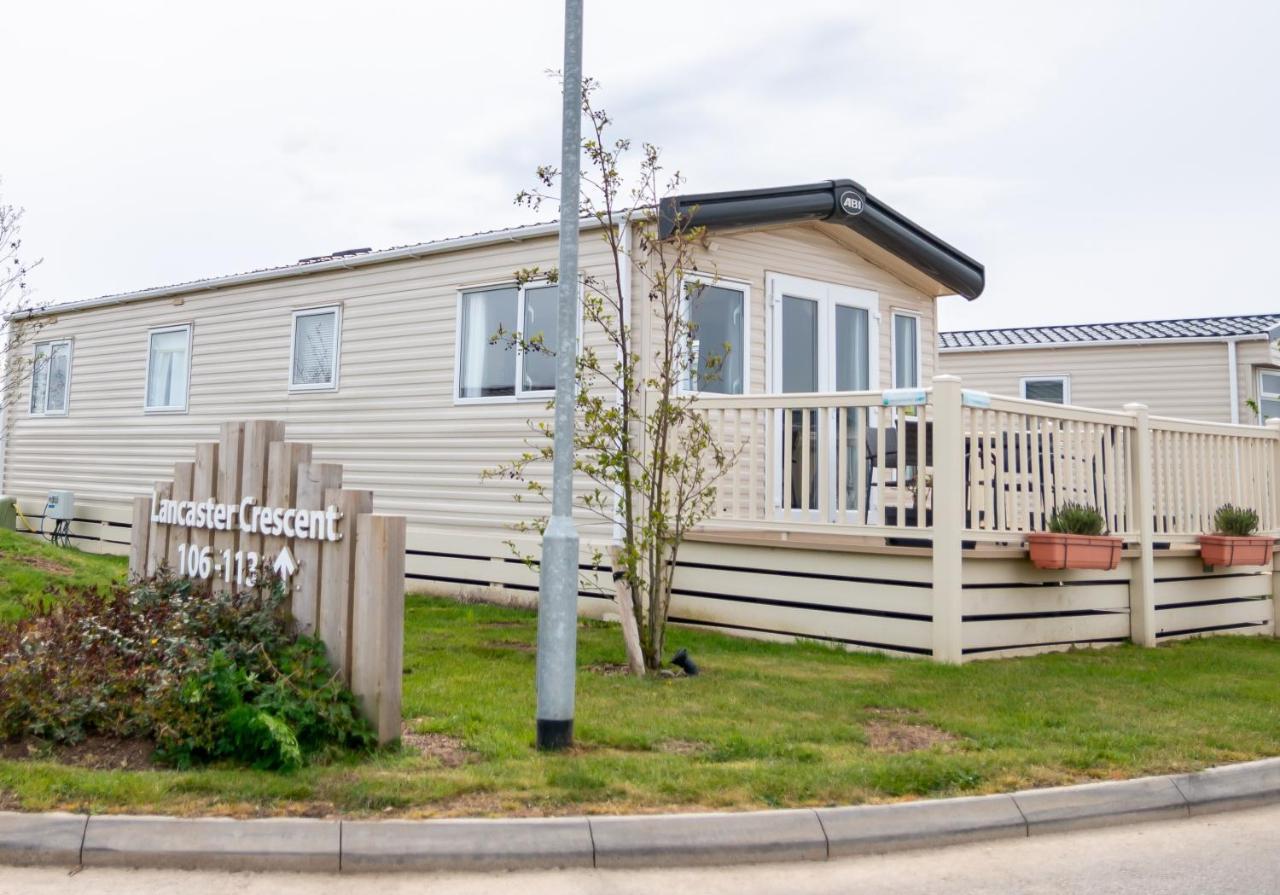 Luxury Lancaster Lodge - The Best Hot Tub Getaway! Tattershall Eksteriør bilde
