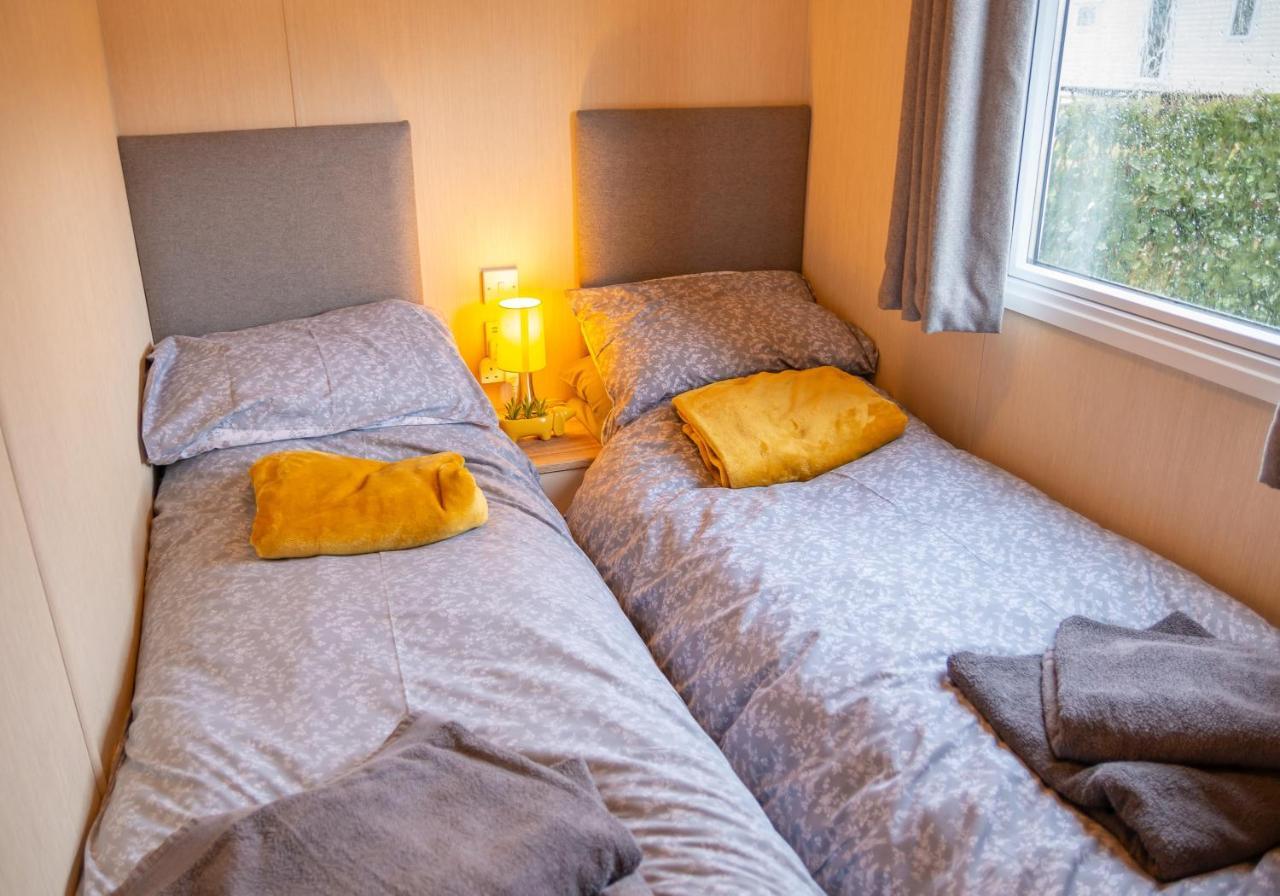 Luxury Lancaster Lodge - The Best Hot Tub Getaway! Tattershall Eksteriør bilde