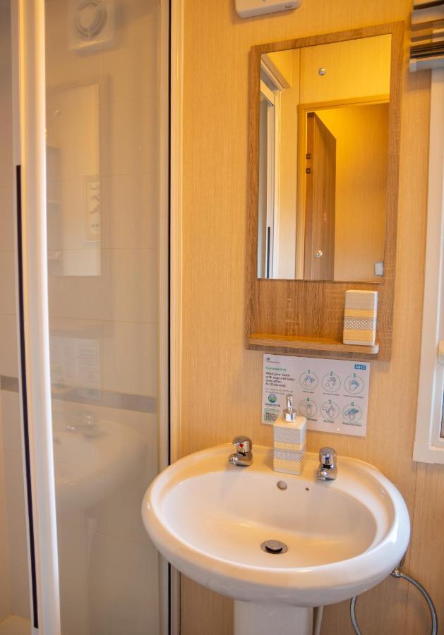 Luxury Lancaster Lodge - The Best Hot Tub Getaway! Tattershall Eksteriør bilde