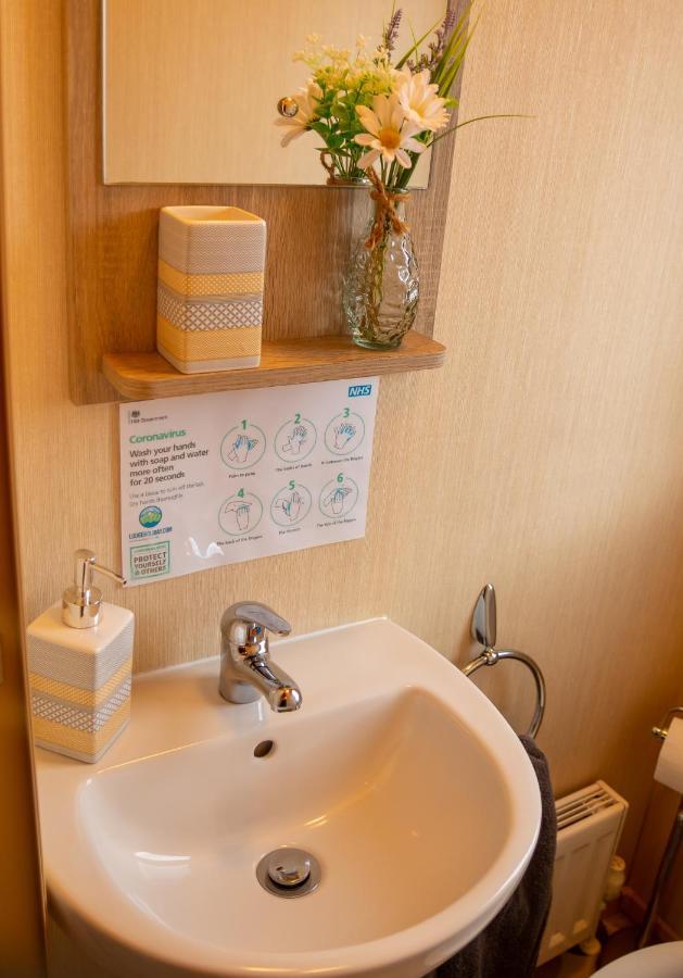 Luxury Lancaster Lodge - The Best Hot Tub Getaway! Tattershall Eksteriør bilde