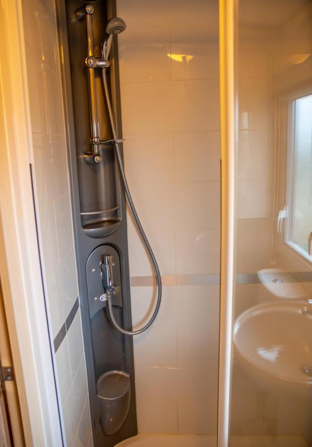 Luxury Lancaster Lodge - The Best Hot Tub Getaway! Tattershall Eksteriør bilde