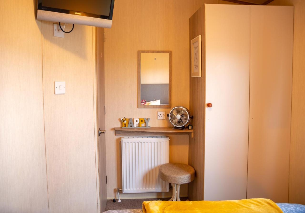 Luxury Lancaster Lodge - The Best Hot Tub Getaway! Tattershall Eksteriør bilde